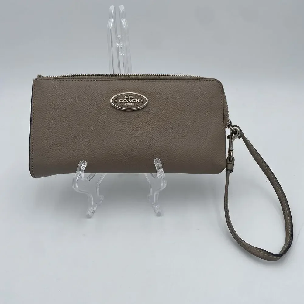 Coach Clutch Wristlet Handbag Purse Zip Around Stone Beige Leather Womens 54313